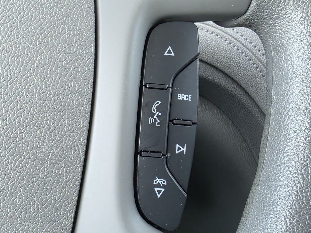 2017 Chevrolet Traverse Image 26