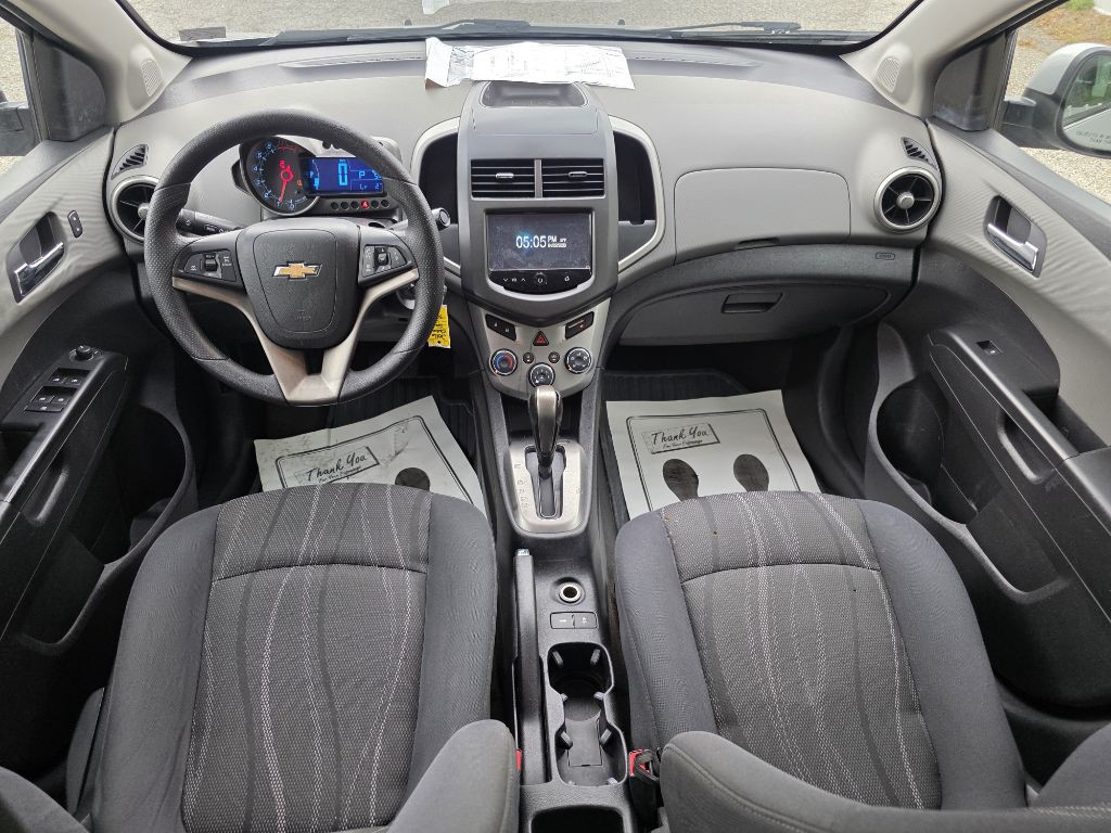 2016 Chevrolet Sonic Image 15