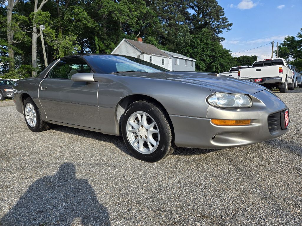 2002 Chevrolet Camaro Image 3