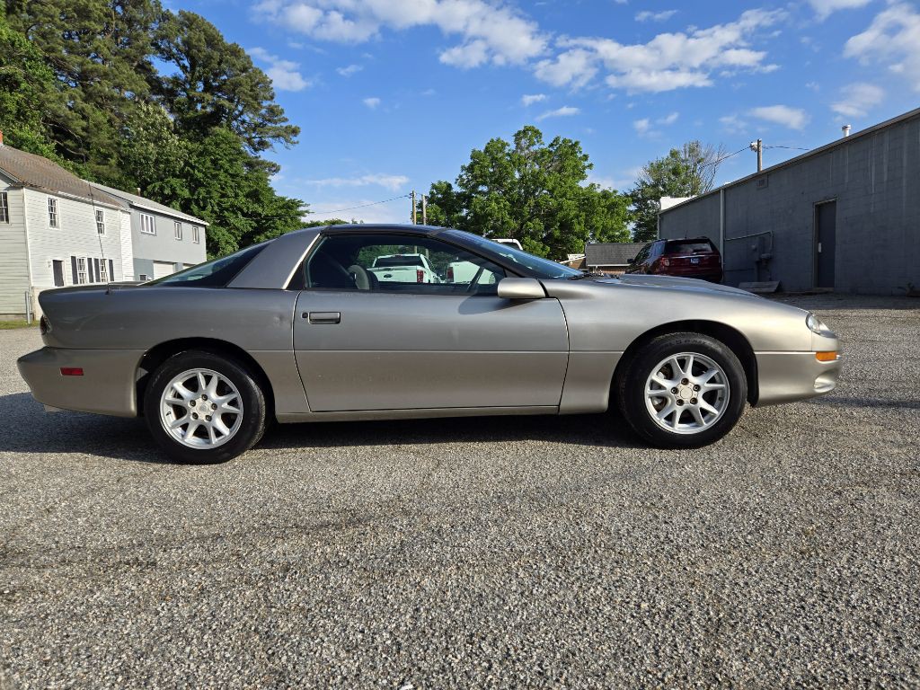 2002 Chevrolet Camaro Image 5
