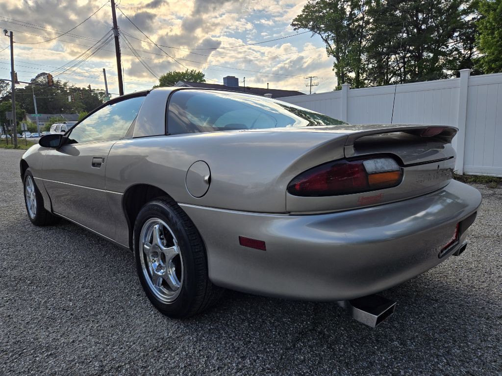 2002 Chevrolet Camaro Image 7