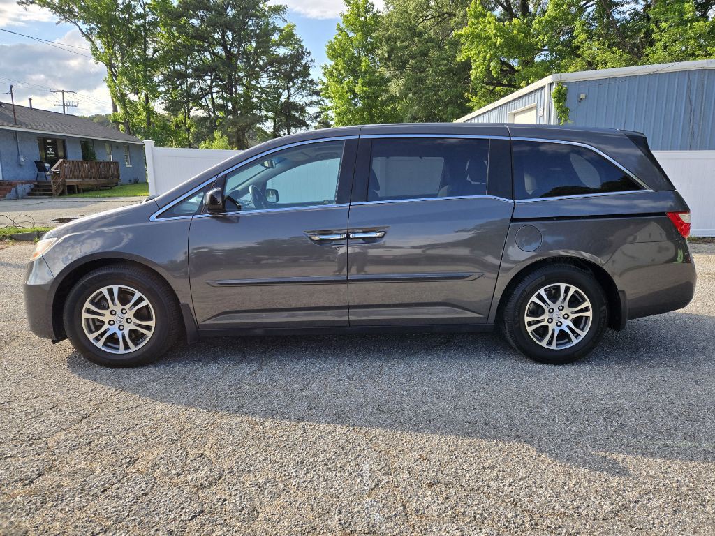 2013 Honda Odyssey Image 2