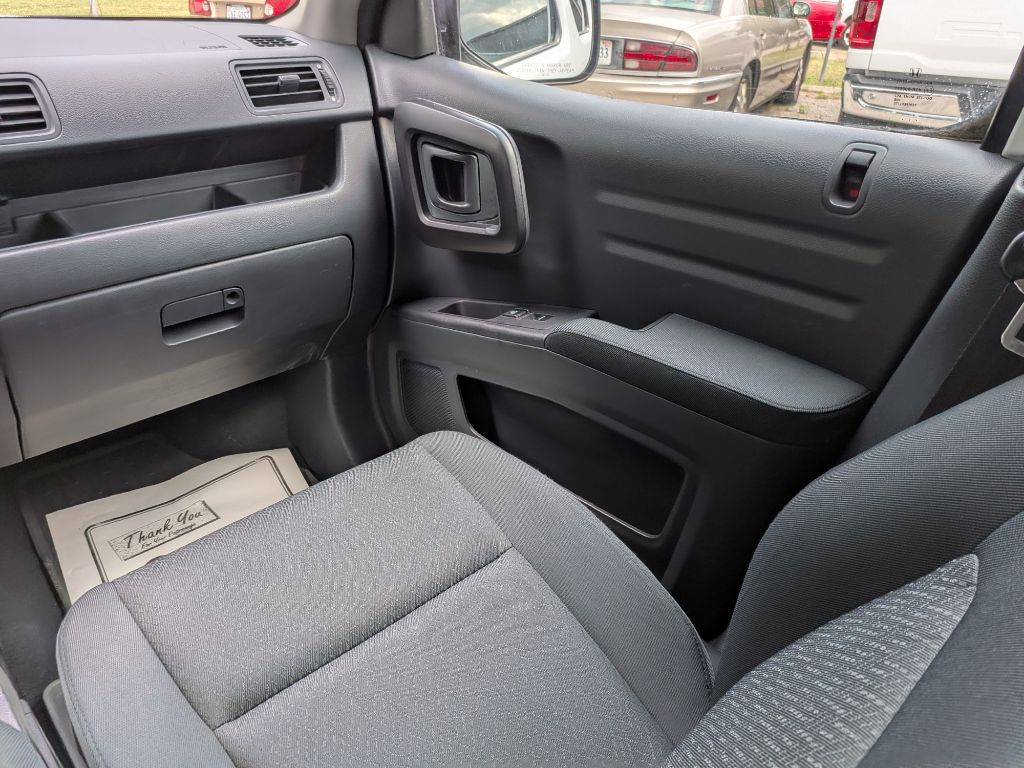 2013 Honda Ridgeline Image 16