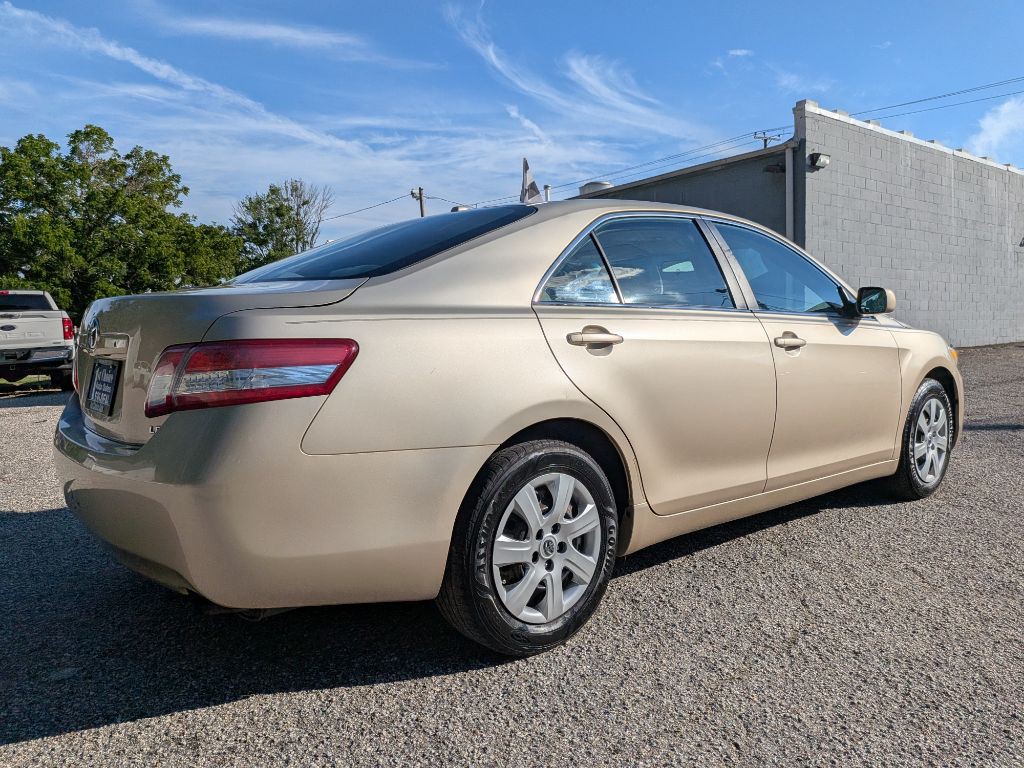 2010 Toyota Camry Image 4