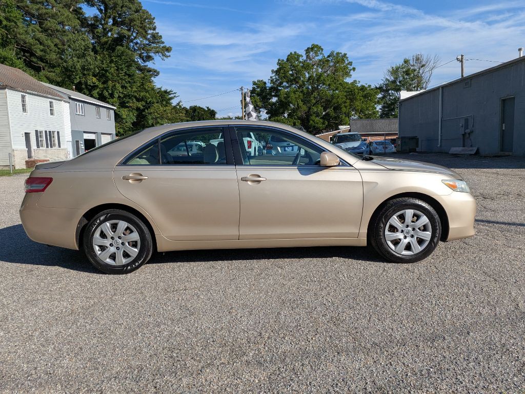 2010 Toyota Camry Image 5