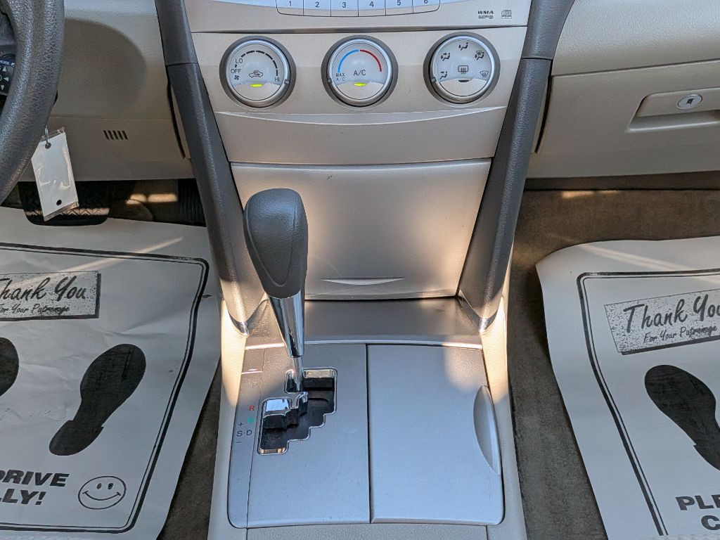 2010 Toyota Camry Image 18