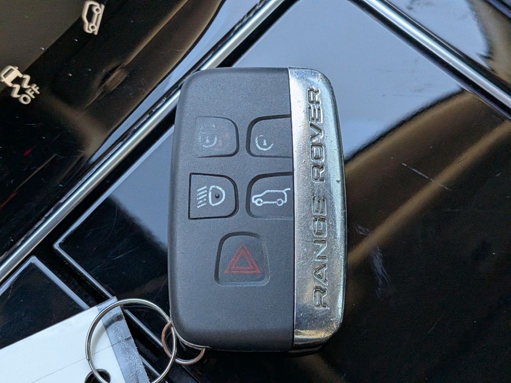 2018 Land Rover Range Rover Image 27