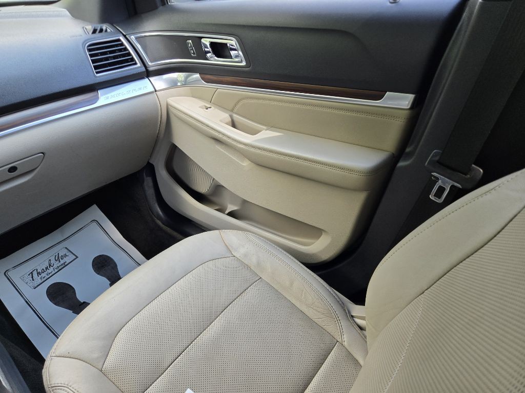 2018 Ford Explorer Image 18