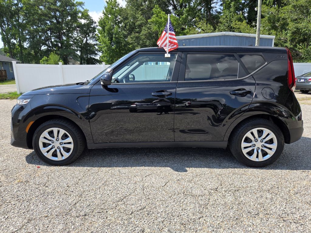 2021 Kia Soul Image 2
