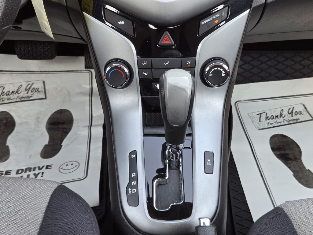 2016 Chevrolet Cruze Image 17