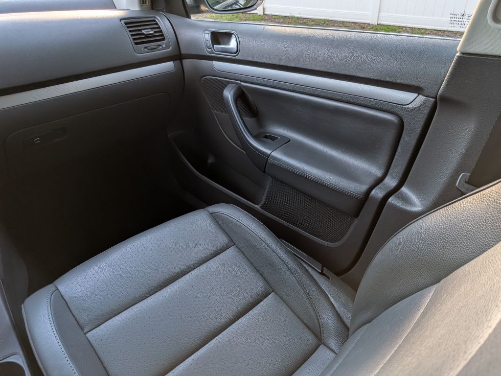 2009 Volkswagen Jetta Image 16