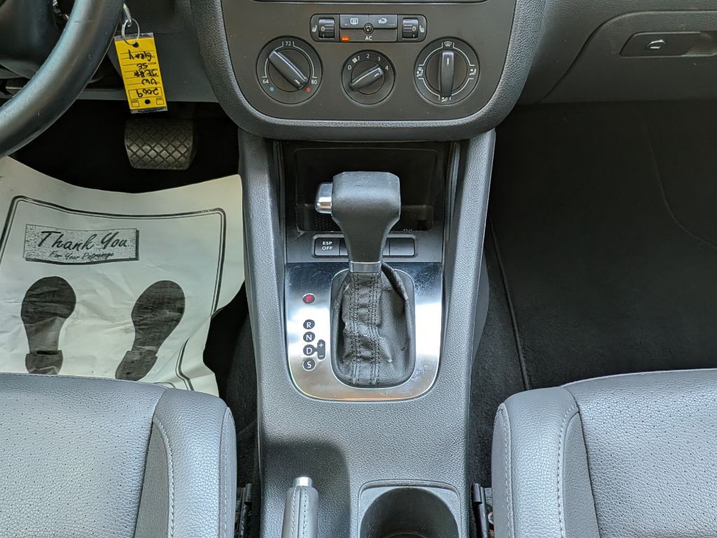 2009 Volkswagen Jetta Image 18
