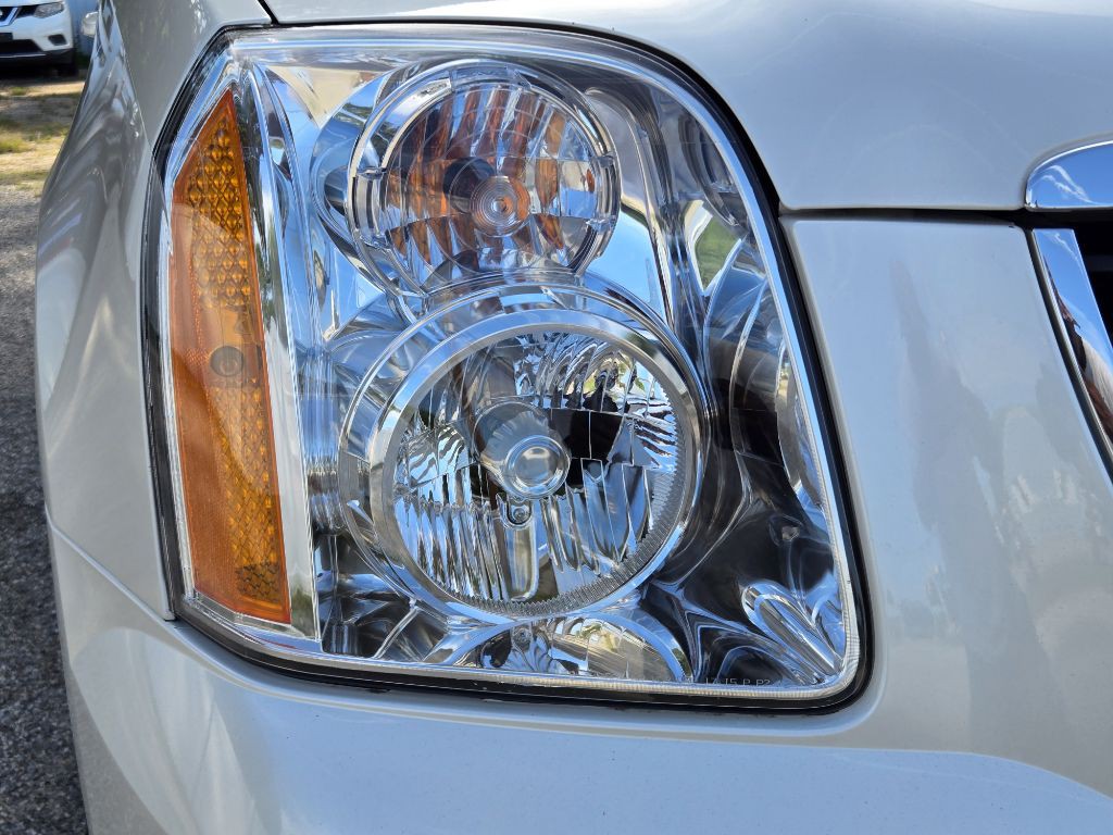 2012 GMC Yukon Image 9