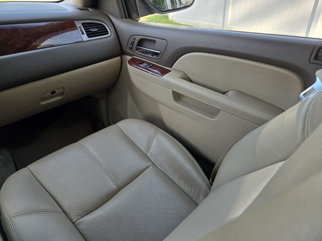 2012 GMC Yukon Image 17