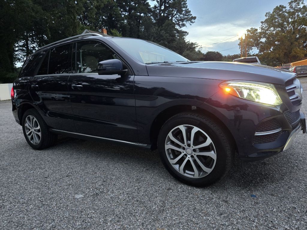 2017 Mercedes-Benz GLE-Class Image 2