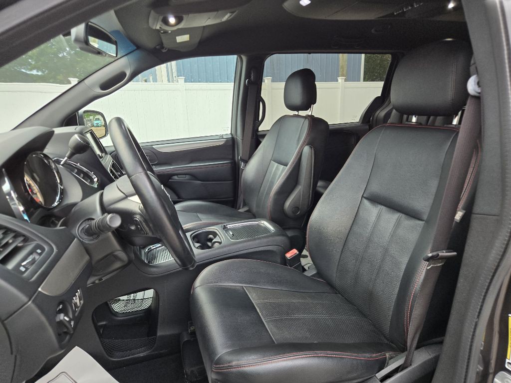 2017 Dodge Grand Caravan Image 17