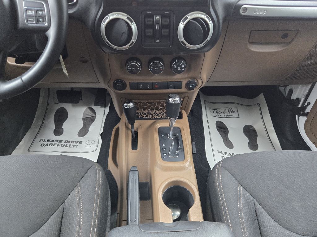 2016 Jeep Wrangler Unlimited Image 17