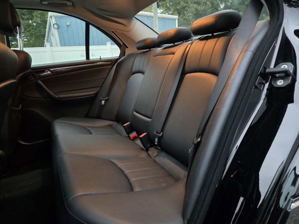 2007 Mercedes-Benz C-Class Image 13