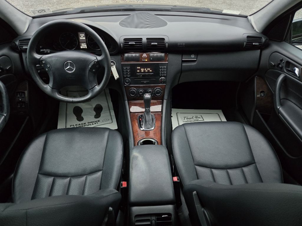 2007 Mercedes-Benz C-Class Image 14
