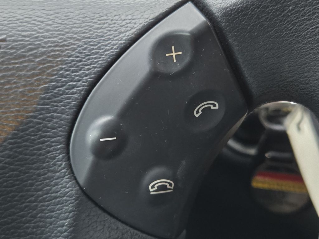 2007 Mercedes-Benz C-Class Image 22