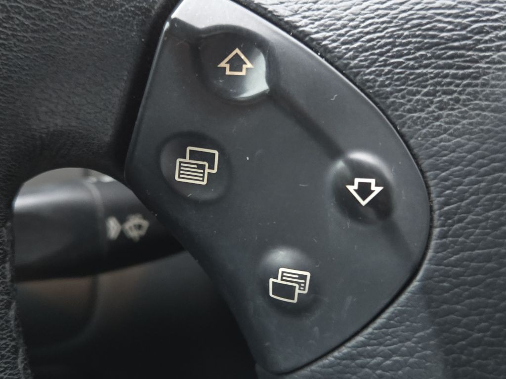 2007 Mercedes-Benz C-Class Image 23