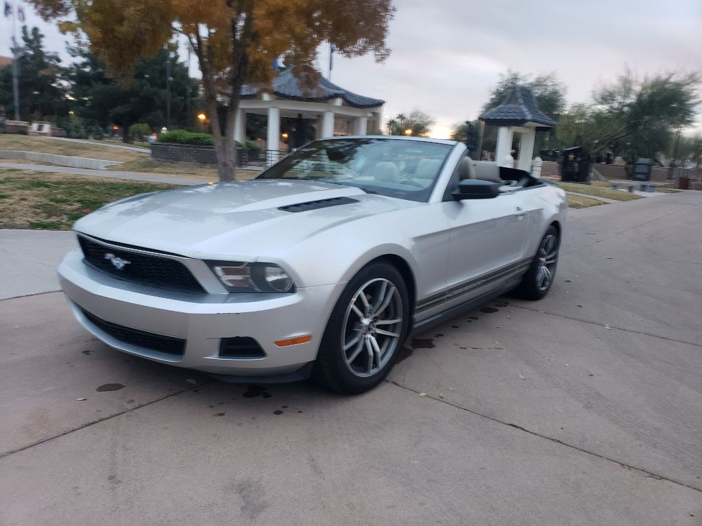 2011 Ford Mustang Image 17