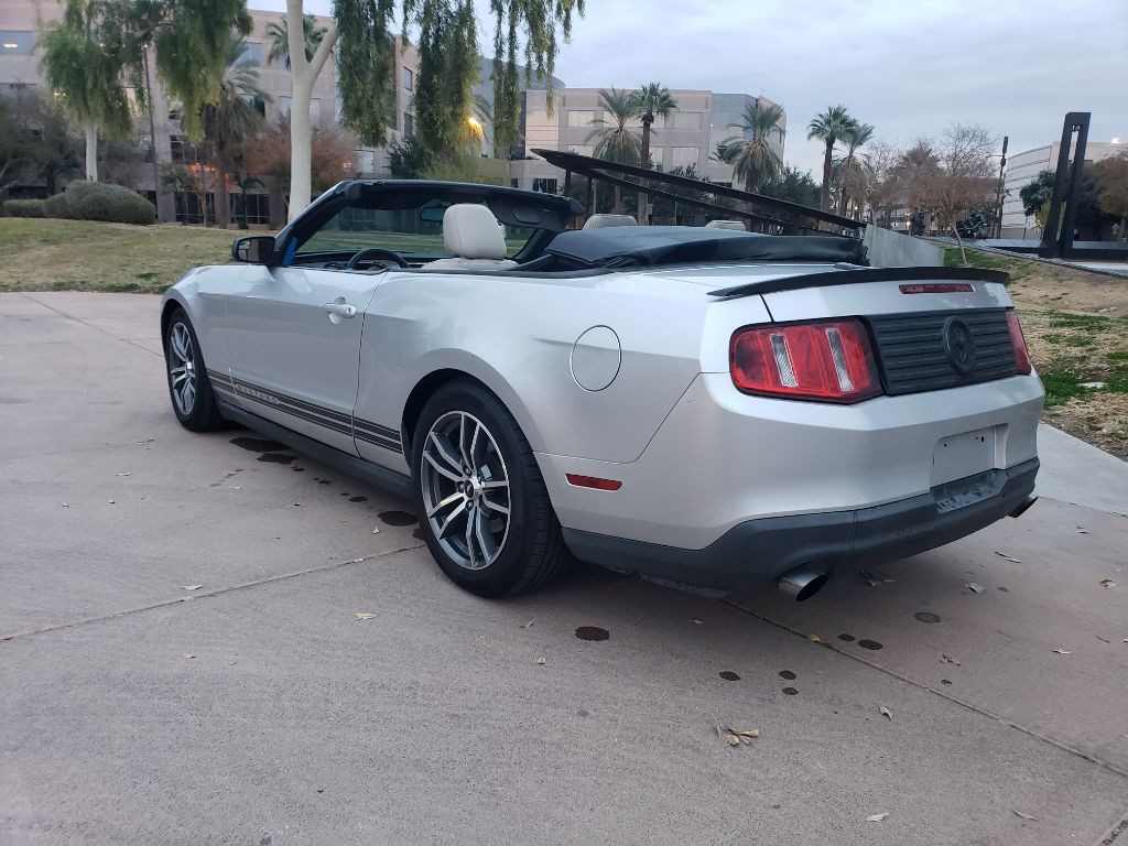 2011 Ford Mustang Image 19