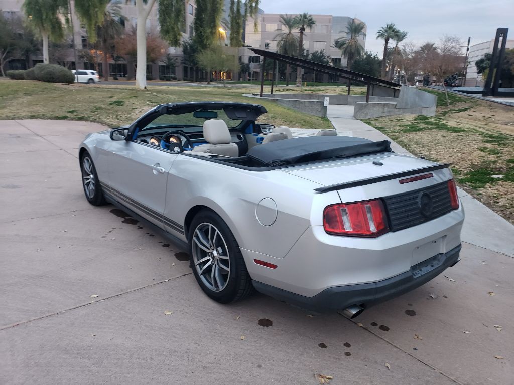 2011 Ford Mustang Image 20