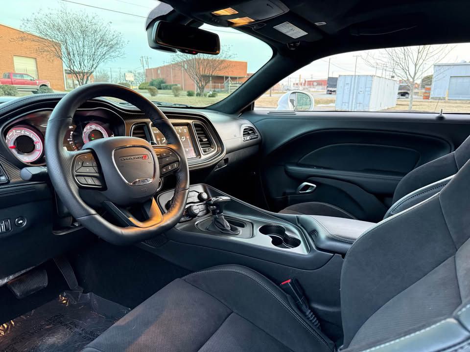 2023 Dodge Challenger Image 8