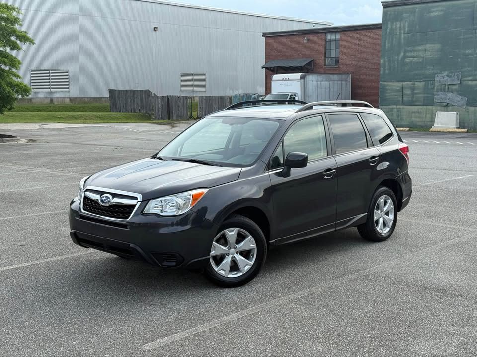 2015 Subaru Forester Image 2