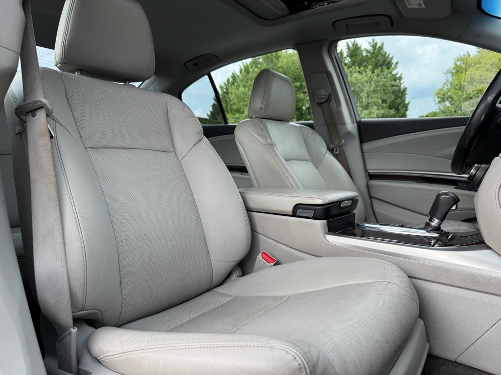 2014 Acura RLX Image 16