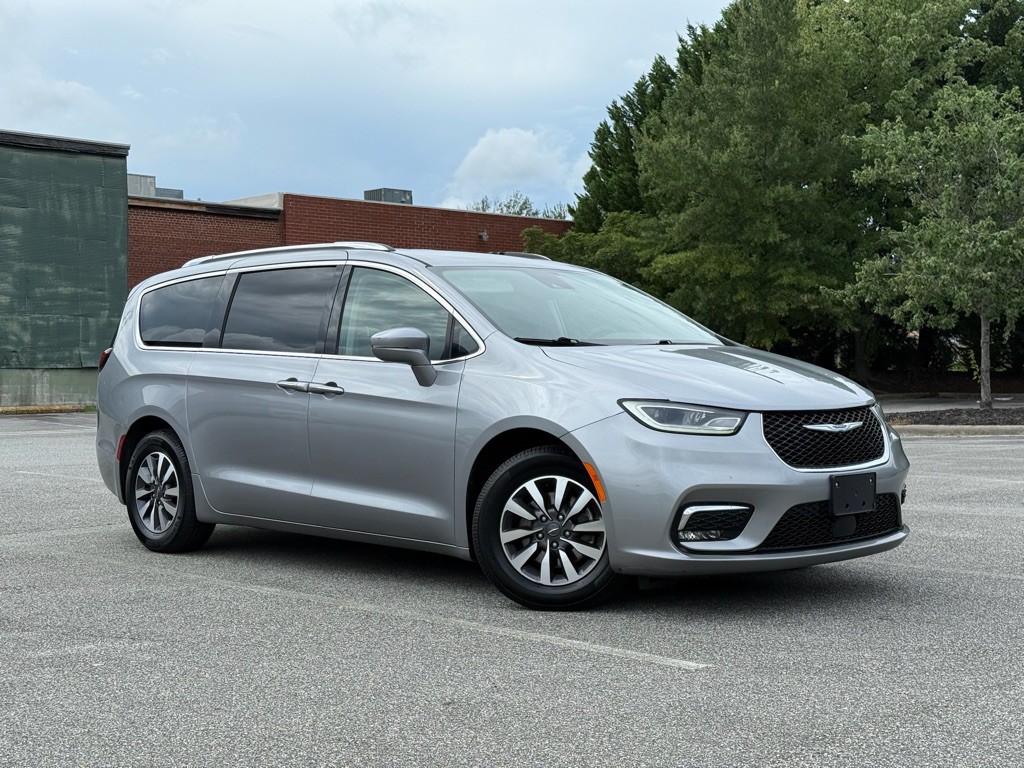 2021 Chrysler Pacifica Image 3