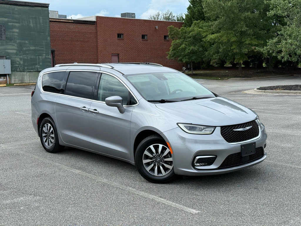 2021 Chrysler Pacifica Image 4
