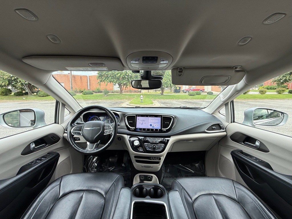 2021 Chrysler Pacifica Image 13