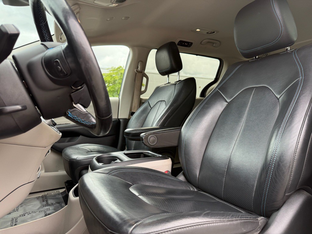 2021 Chrysler Pacifica Image 17