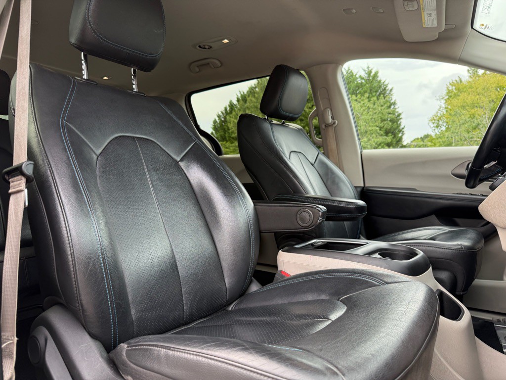 2021 Chrysler Pacifica Image 18