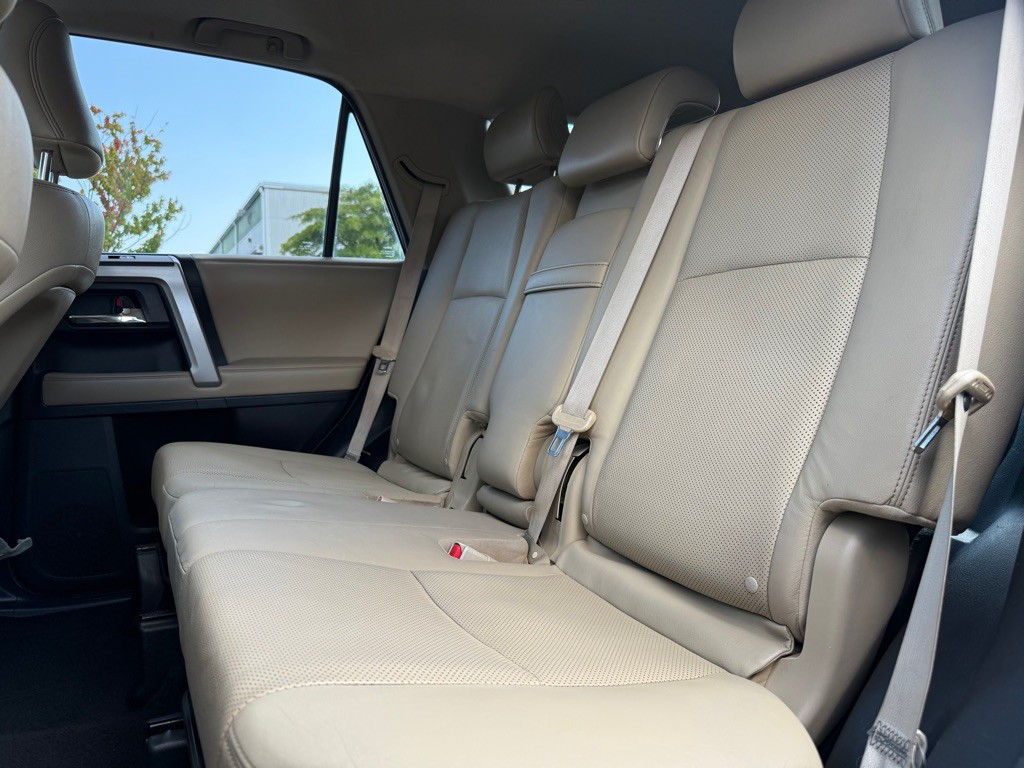 2014 Toyota 4Runner Image 10