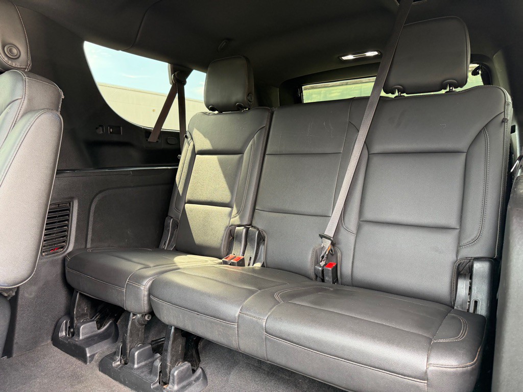 2021 Chevrolet Suburban Image 9