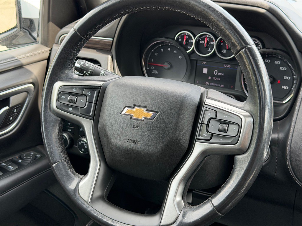 2021 Chevrolet Suburban Image 14