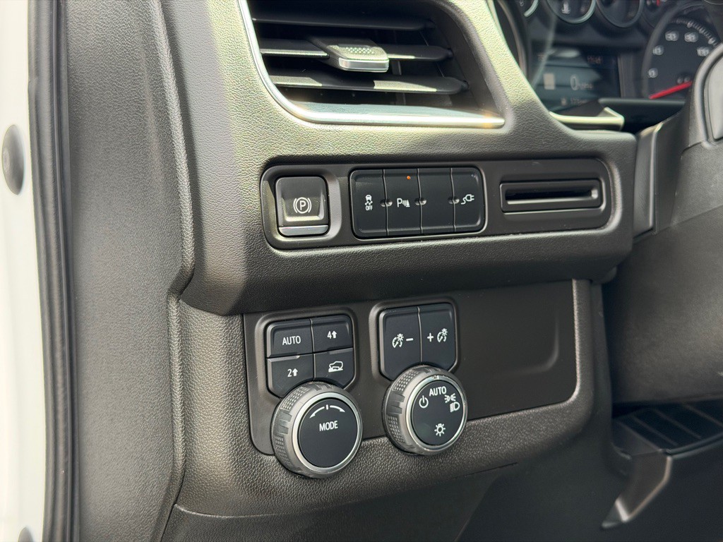 2021 Chevrolet Suburban Image 17