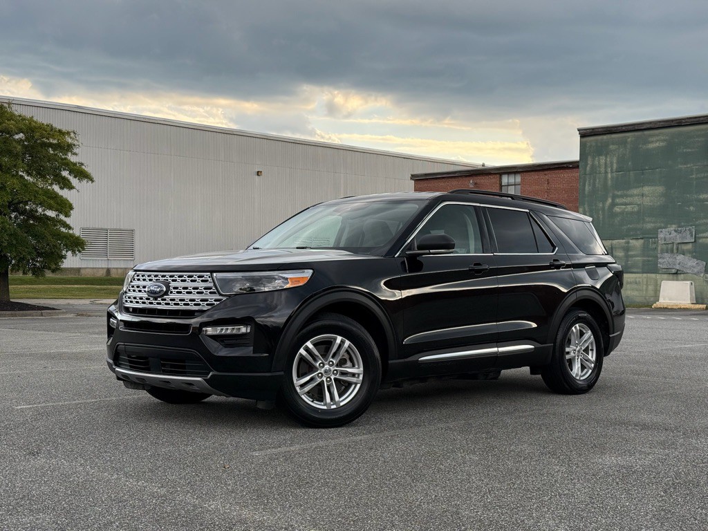 2020 Ford Explorer Image 1