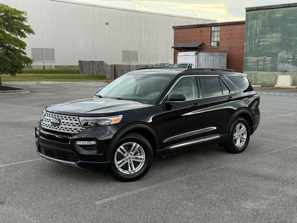2020 Ford Explorer Image 2