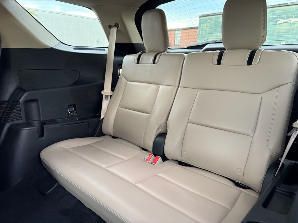 2020 Ford Explorer Image 9