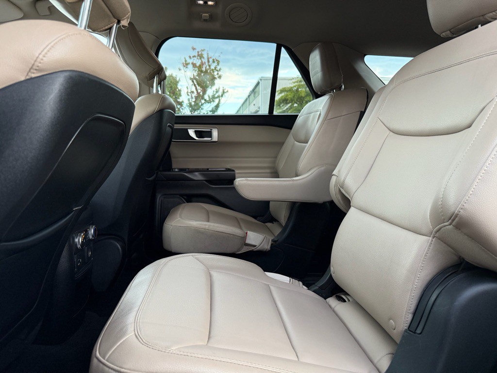 2020 Ford Explorer Image 10