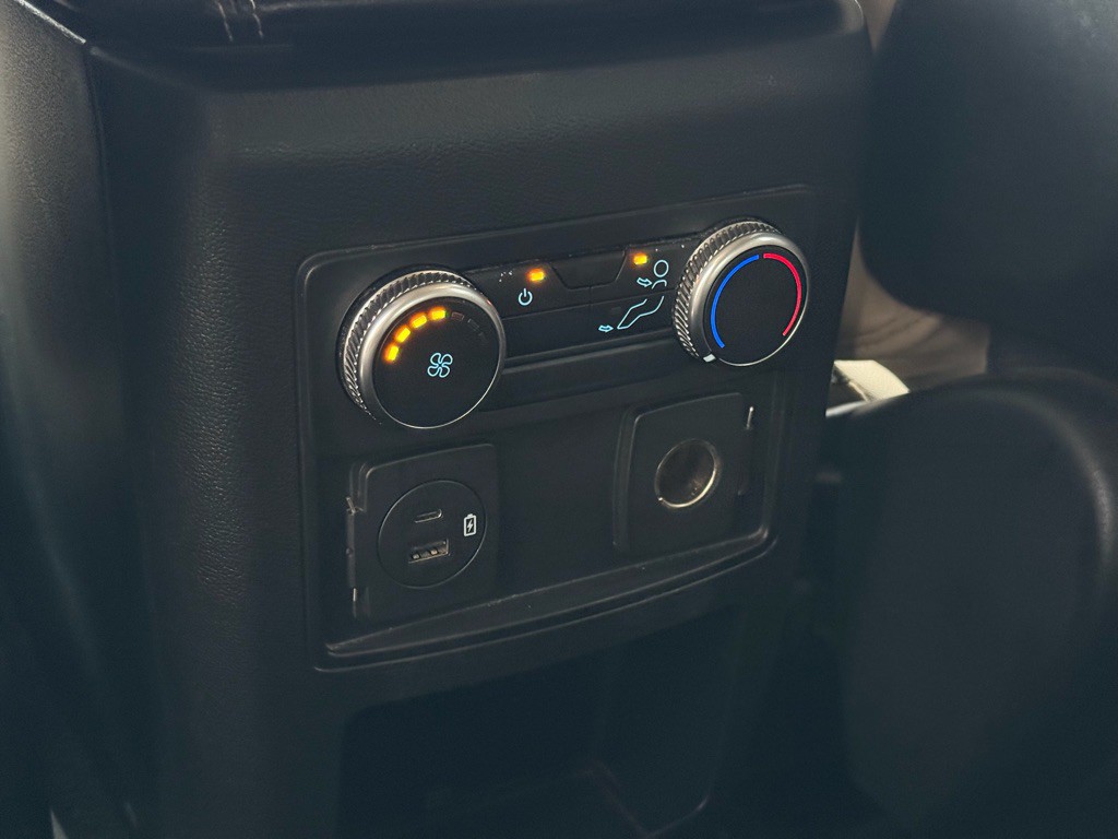 2020 Ford Explorer Image 12