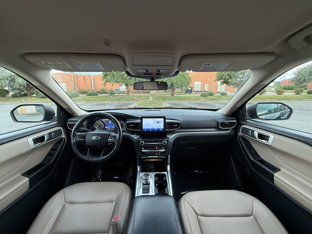 2020 Ford Explorer Image 13