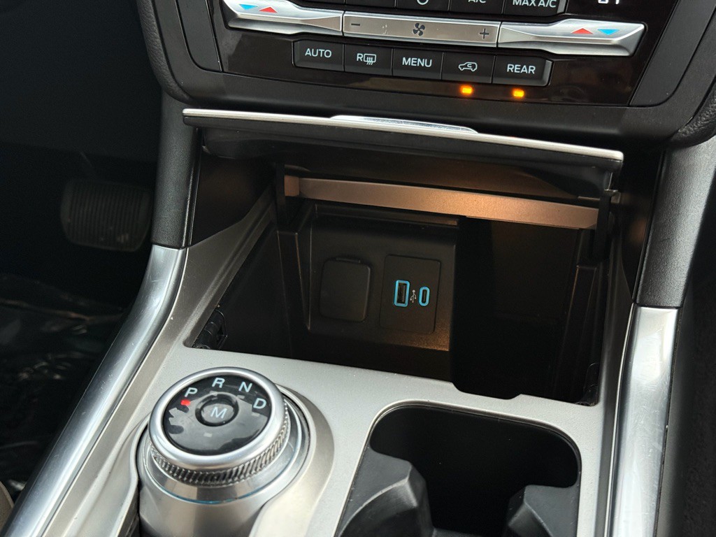 2020 Ford Explorer Image 19