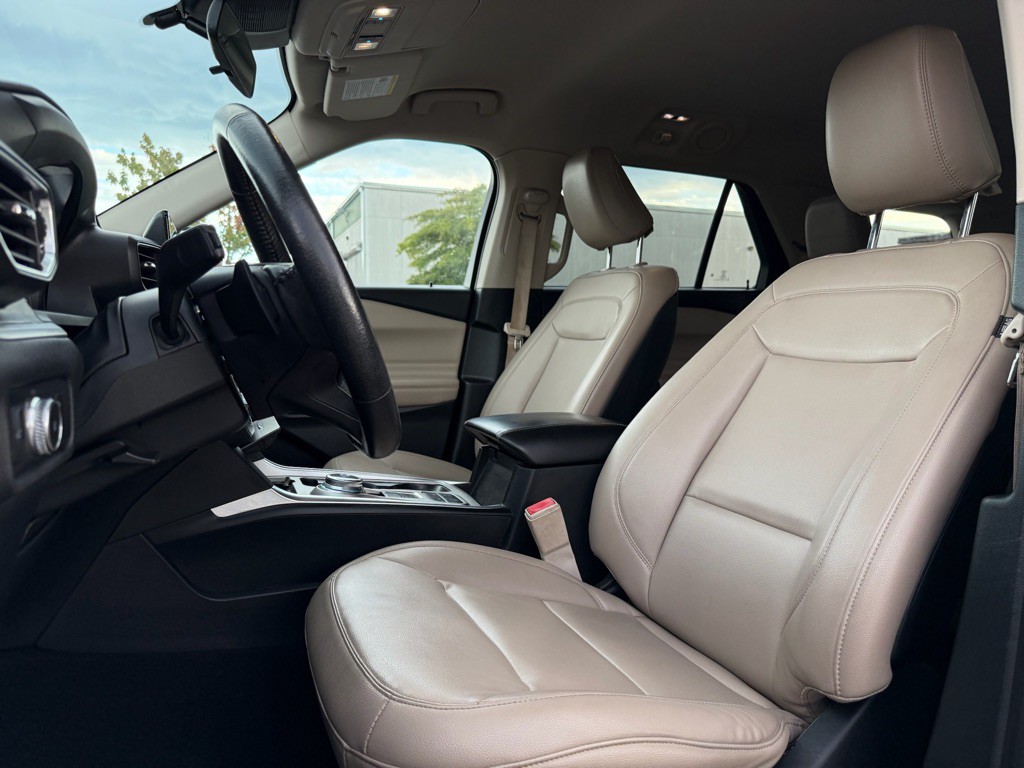 2020 Ford Explorer Image 21