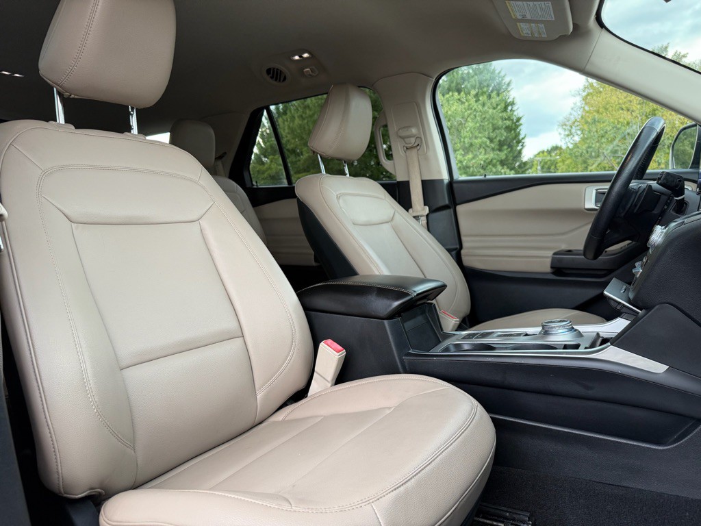2020 Ford Explorer Image 22