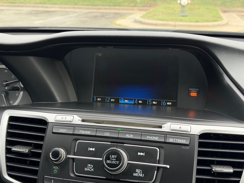 2015 Honda Accord Image 15